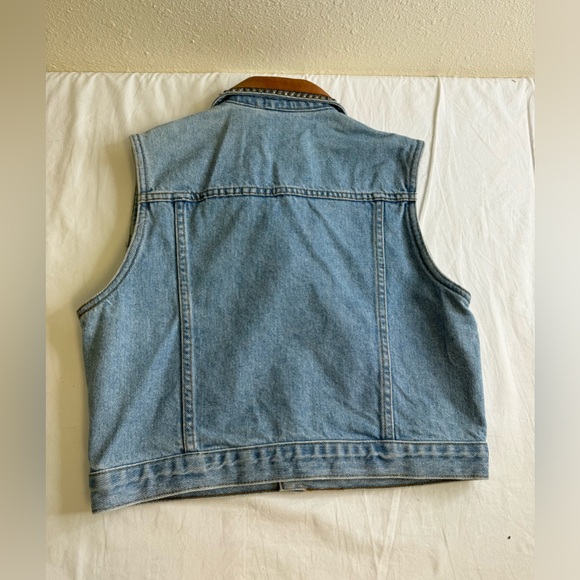 Vintage Streets Ahead Denim Jean Leather Vest Size M 100% Cotton Western Pins - Picture 10 of 15